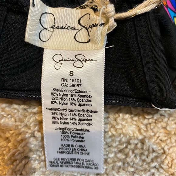 NWT patterned bandeau swim top - Picture 6 of 6